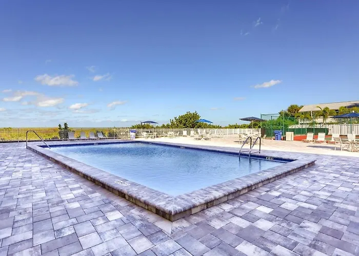 210 Reef Club * Clearwater Beach